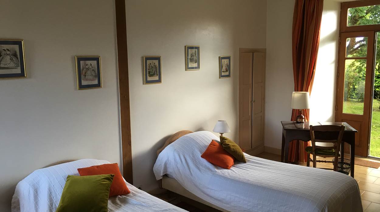 Chambre à 2 lits, au rez-de-chaussée