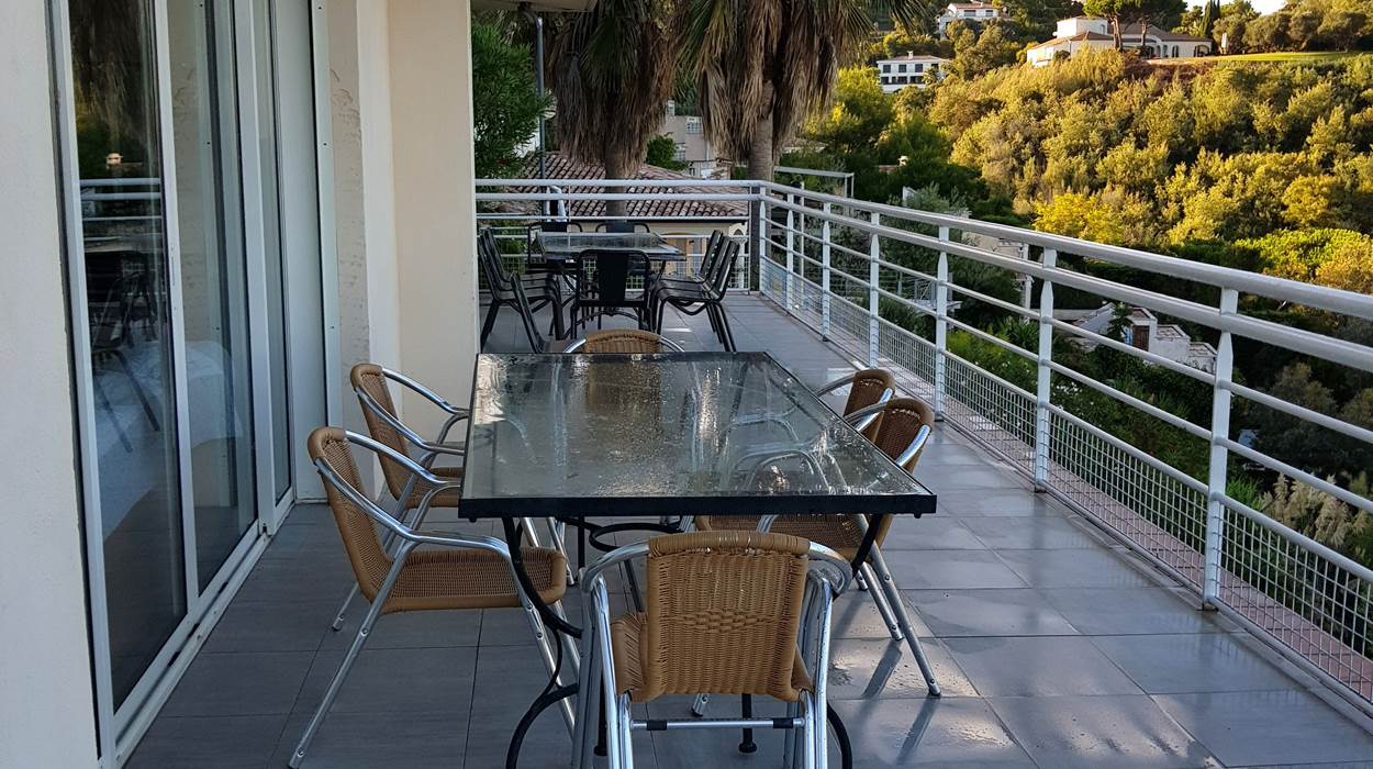 Repas extérieur villa Cannes