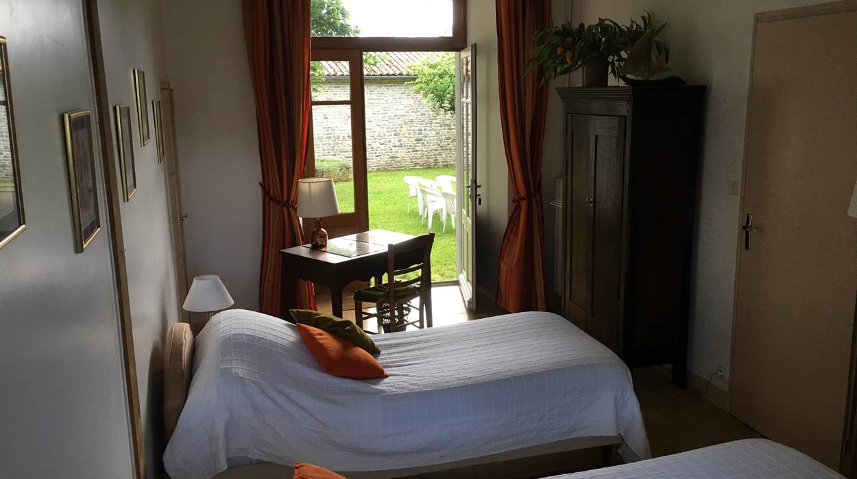 Chambre à 2 lits, au rez-de-chaussée