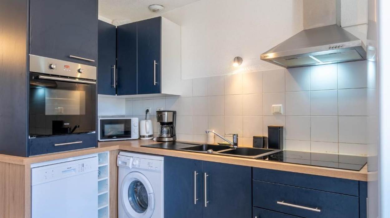 cuisine-moderne-equipee-lave-vaisselle-lourdes.jpg