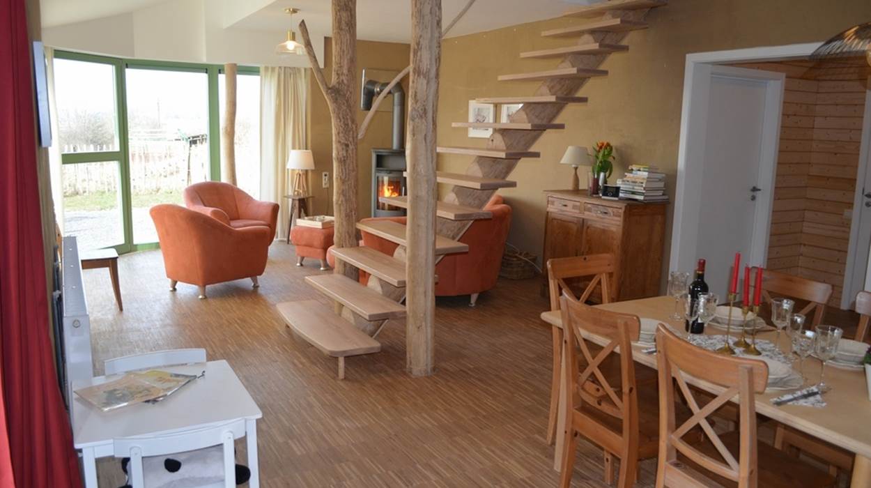 GITE de 2 à 5 personnes cuisine, salleà manger et salon avec vue panoramique