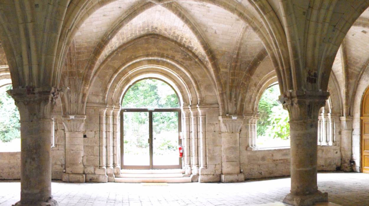 L'Abbaye de Vaucelles à 2 kms