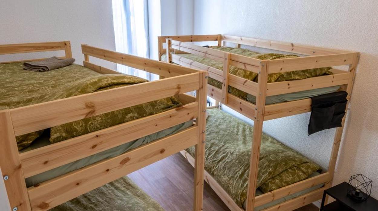 chambre-familiale-4-lits-simples-lourdes.jpg