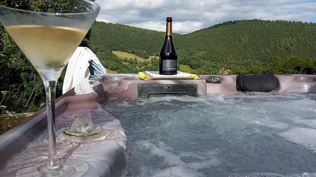 Spa Jacuzzi extérieur privatif