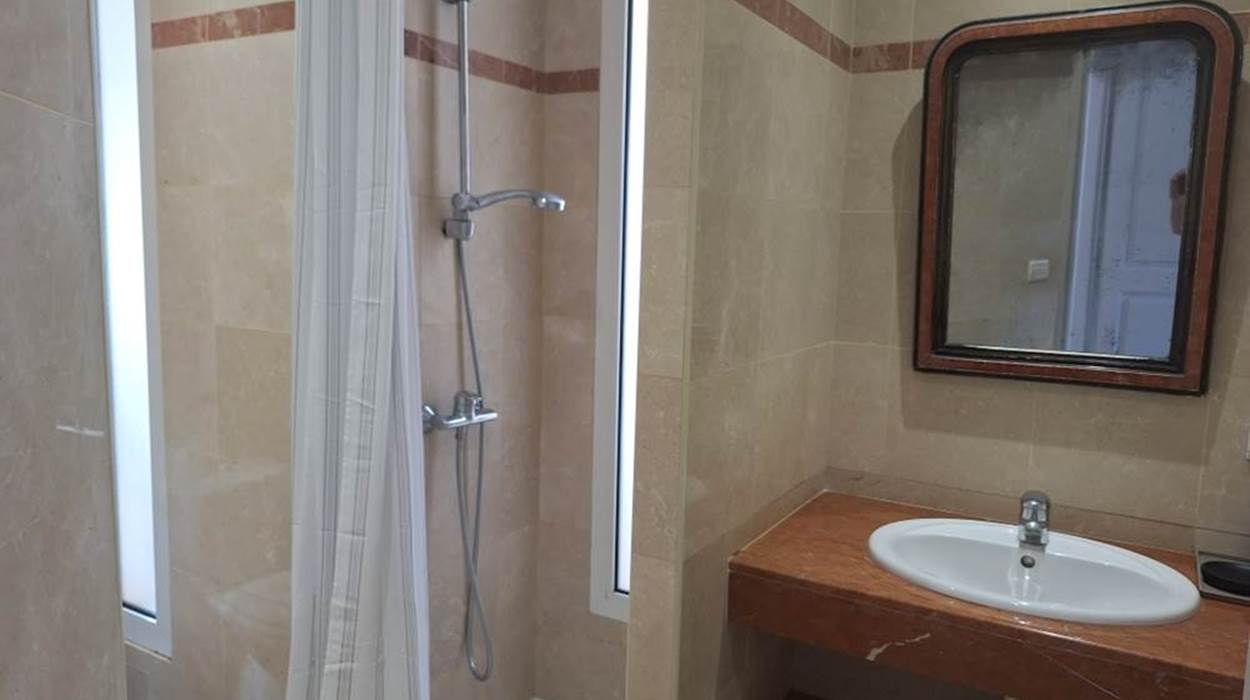 Salle de bain douche villa