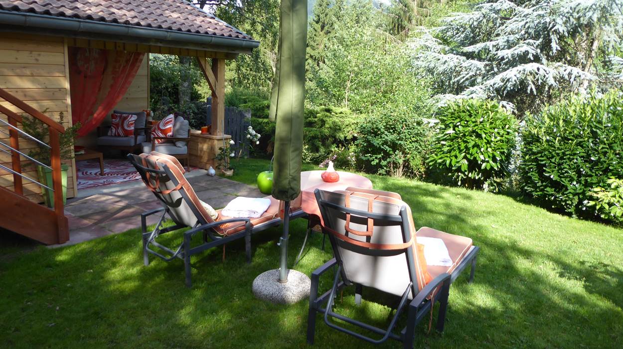 petit coin jardin à La Haute Grange à FRELAND