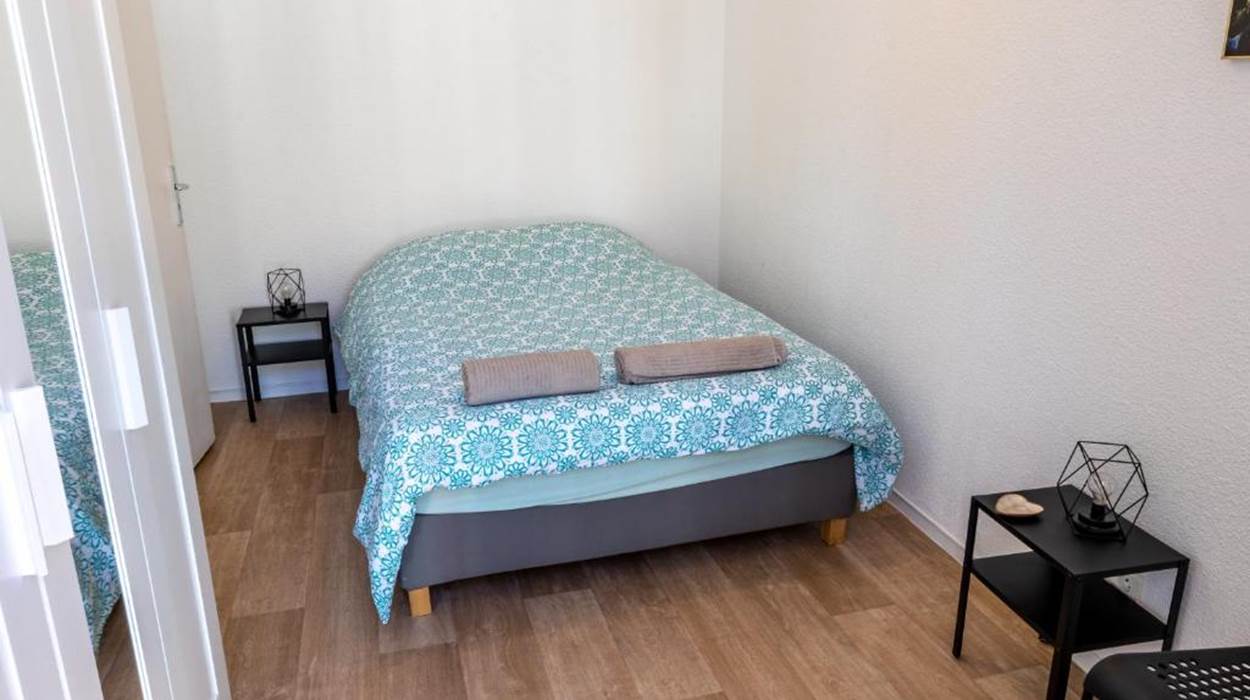 chambre-lit-double-confort-lourdes.jpg