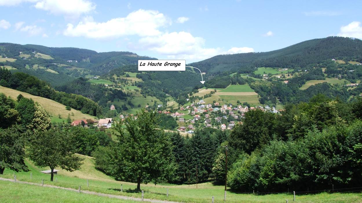 La Haute Grange au dessus du village