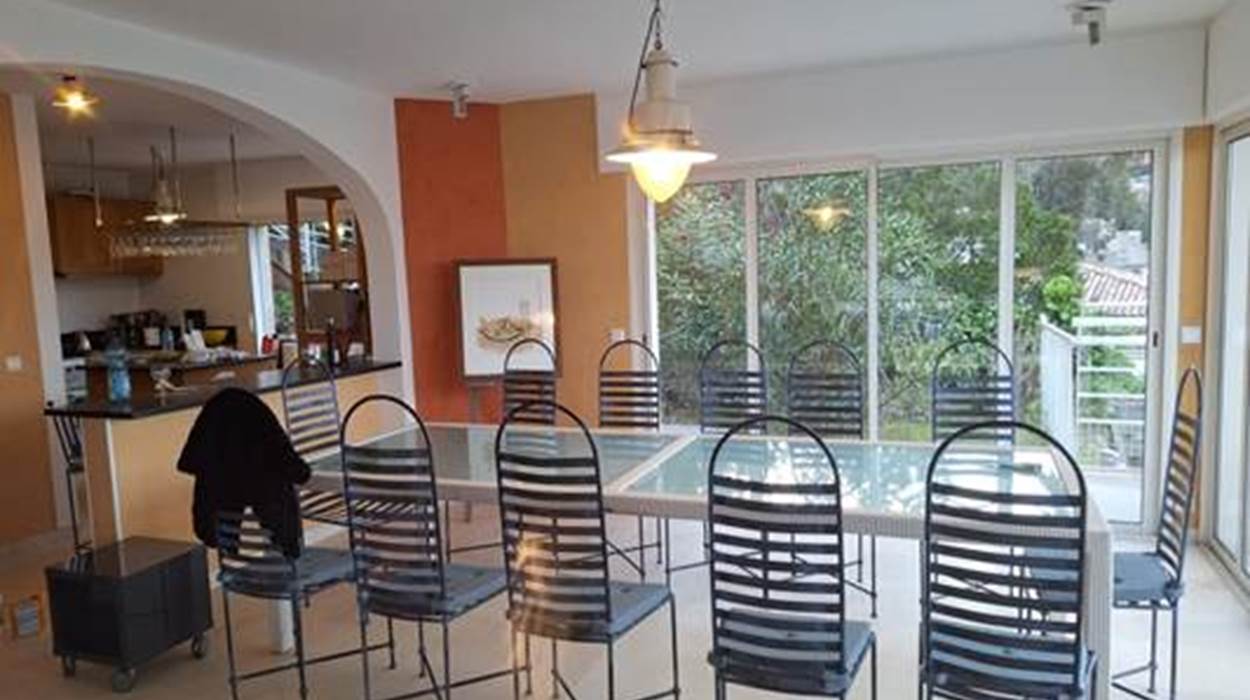 Salle à manger villa Super Cannes