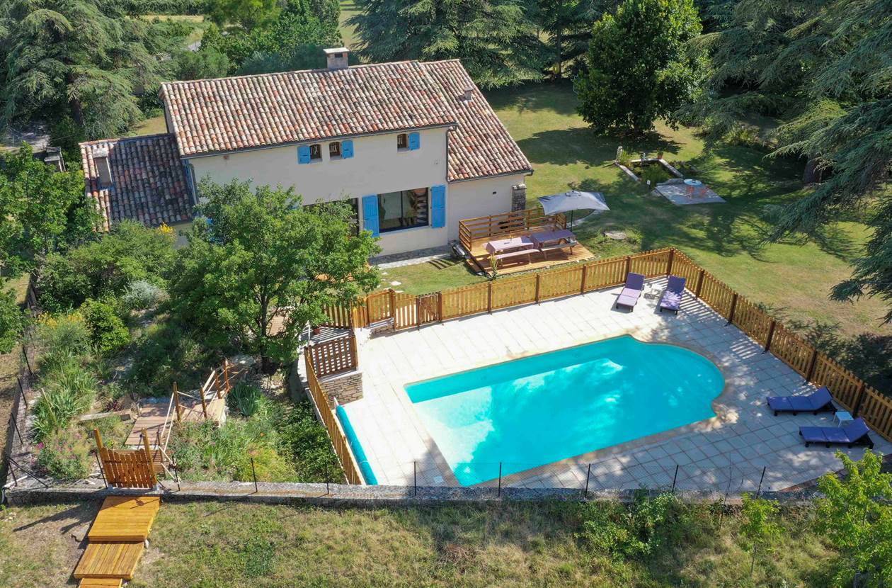 Gite avec piscine privée dans les Alpes de Haute Provence