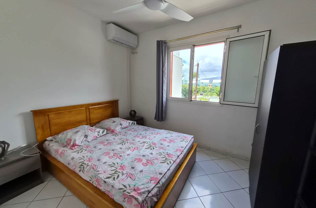 chambre sur impasse, climatiseur, ventilateur plafond