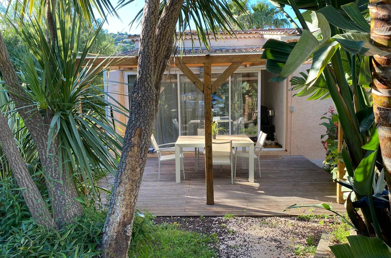 terrasse privée de Lou Mazet (1)