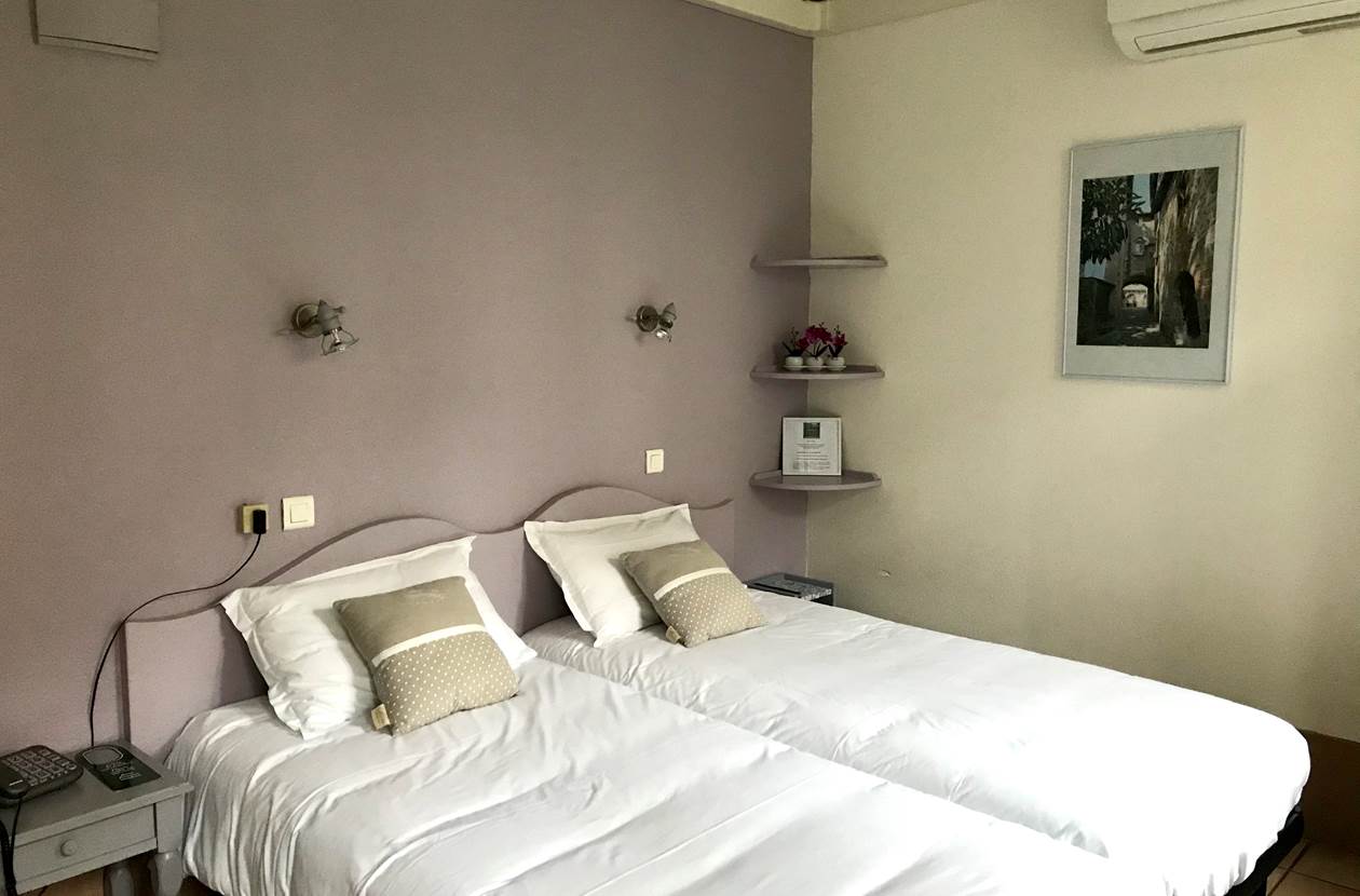 Chambre PMR lits jumeaux