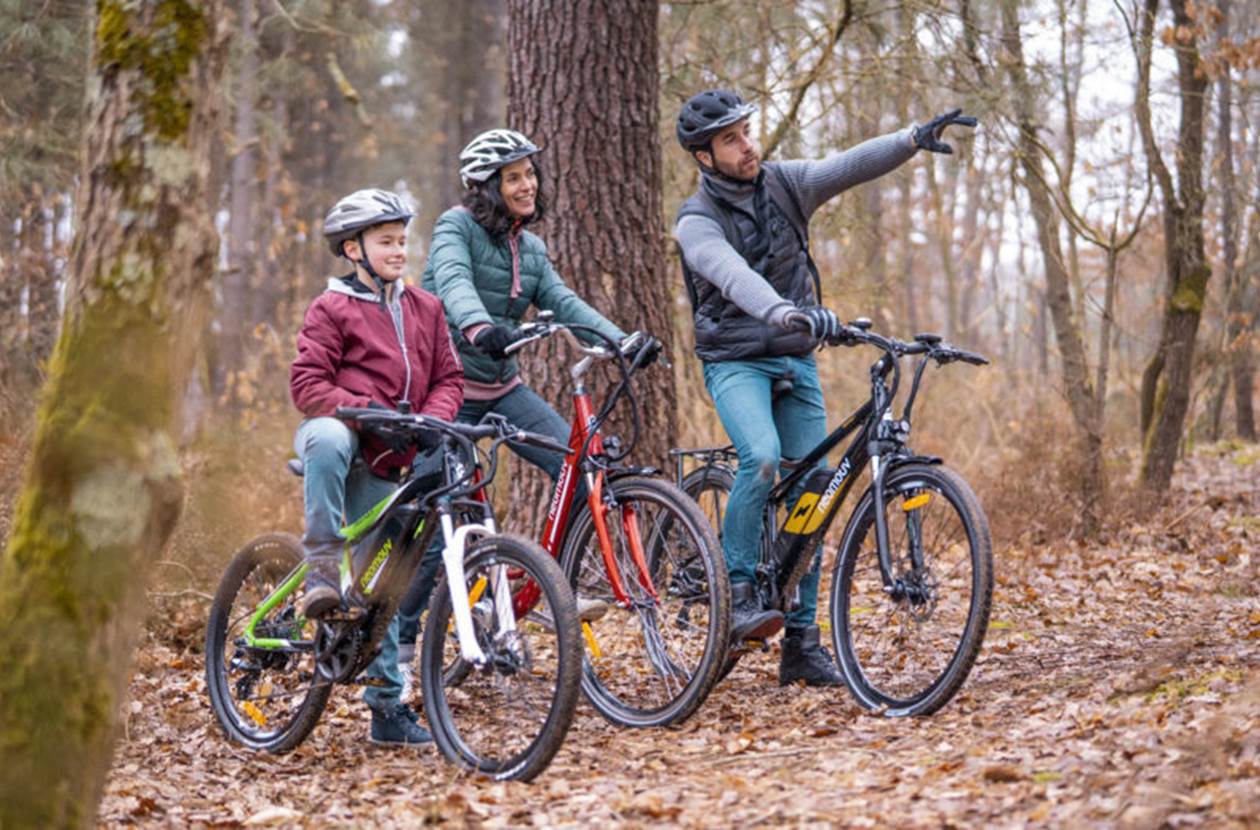 Vélo-électrique-VTT-famille-1024x524