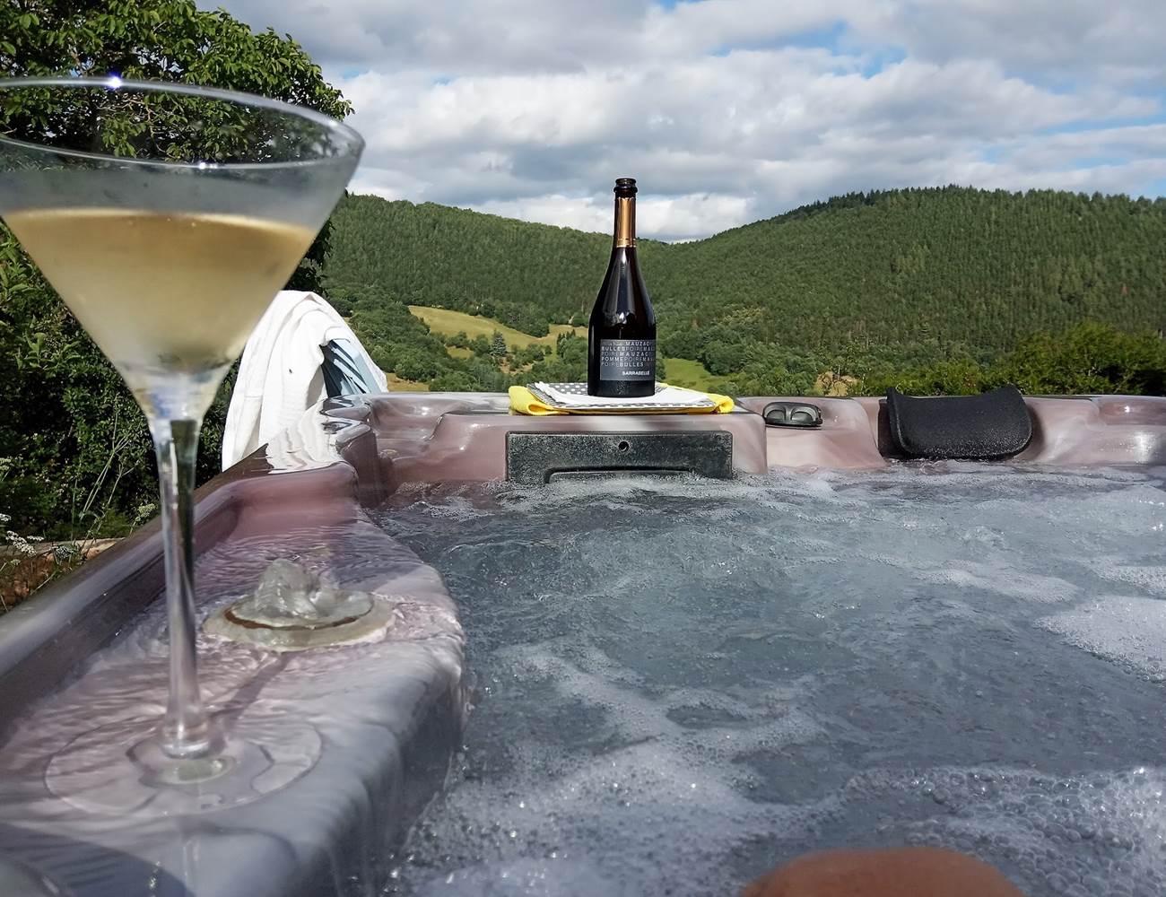 Spa - Jacuzzi - En amoureux à La Villa des Raspes - Aveyron-photo-gallery