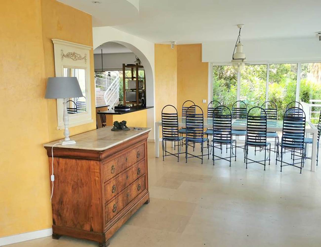 Grande pièce à vivre avec salle à manger-photo-gallery