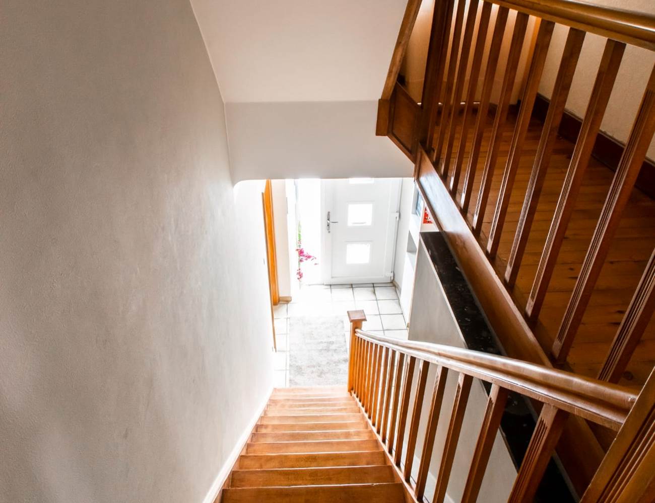 Escalier vers le 1er étage-photo-gallery