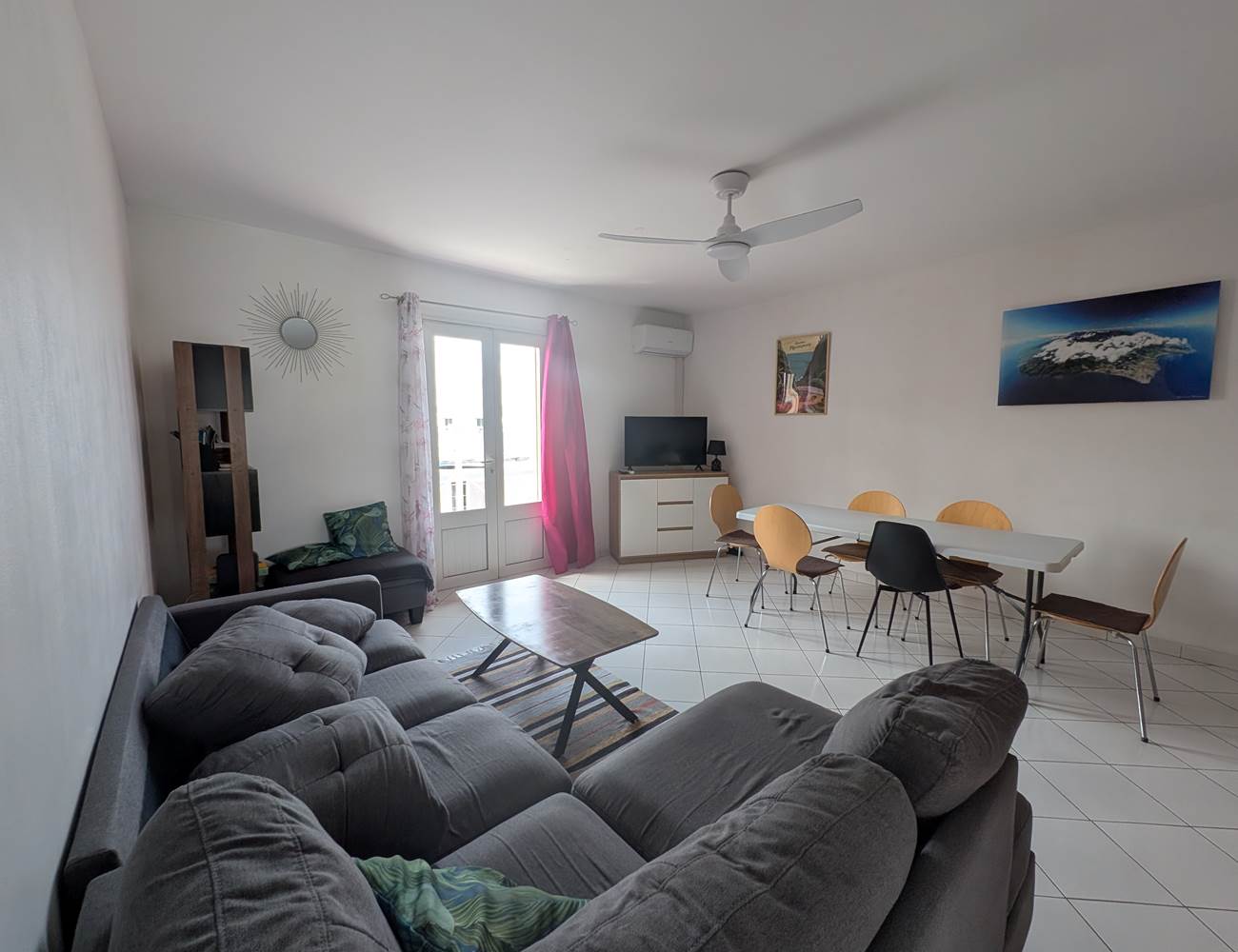 1000008513-photo-gallery