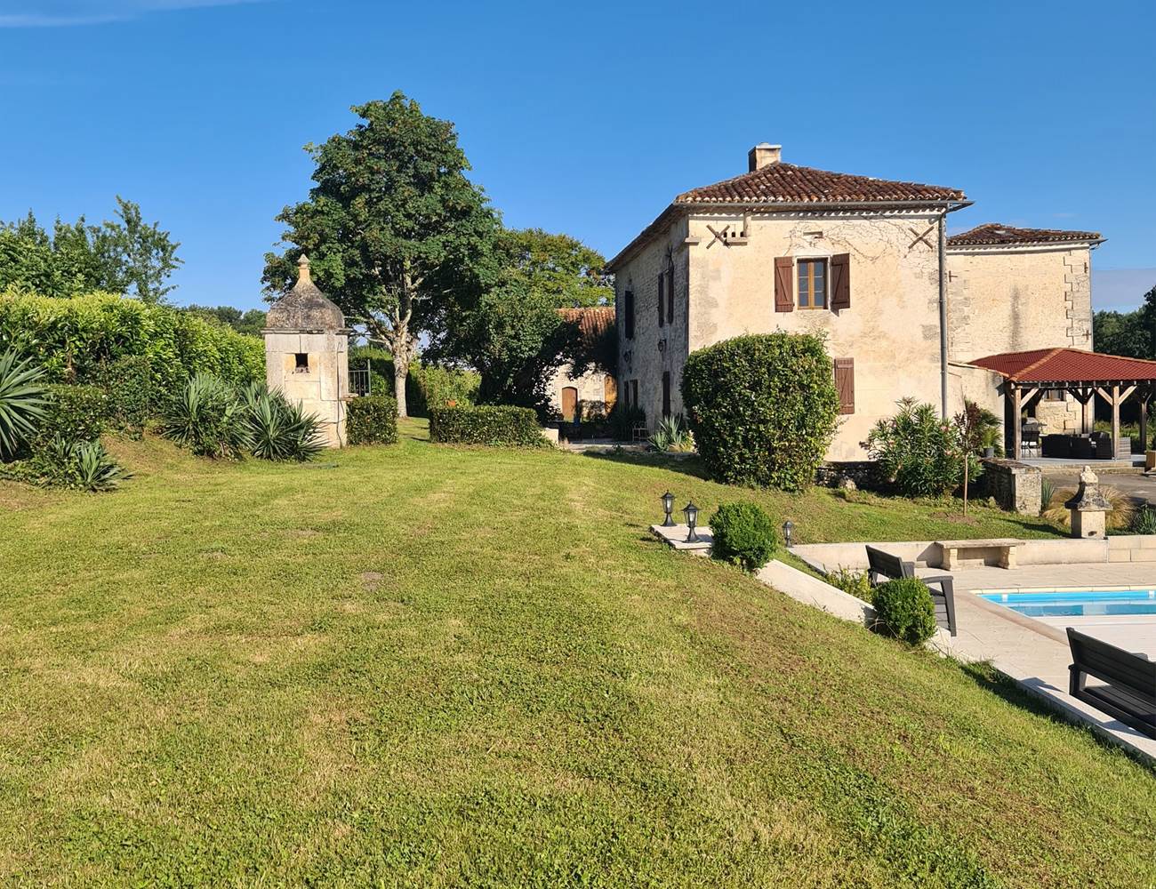 Les Bigonnies above the pool view-photo-gallery