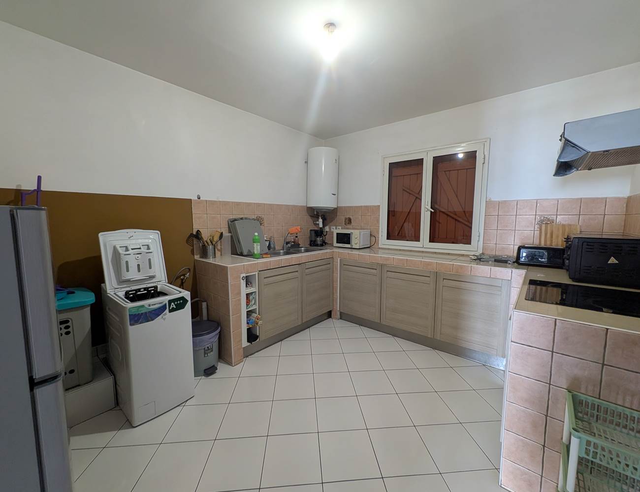 1000008516-photo-gallery