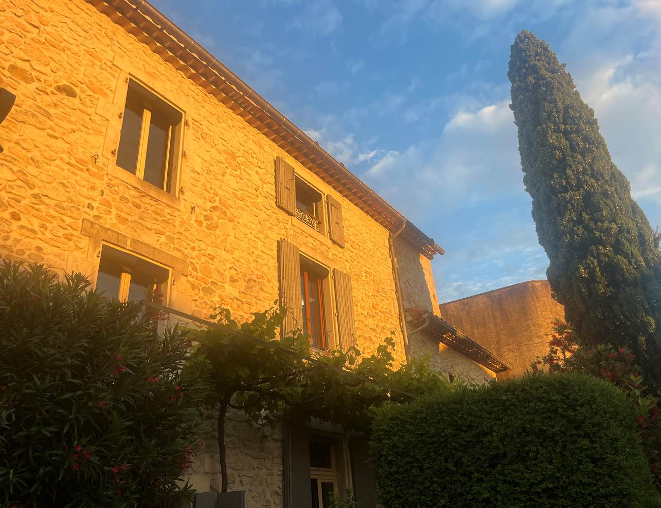 Couché de soleil sur notre maison en Provence - Lapalud-photo-gallery