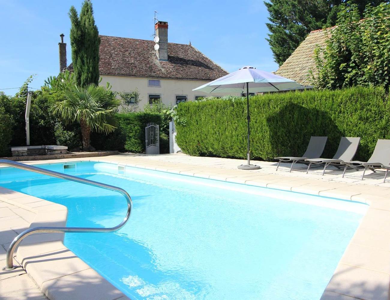 Autour de la piscine