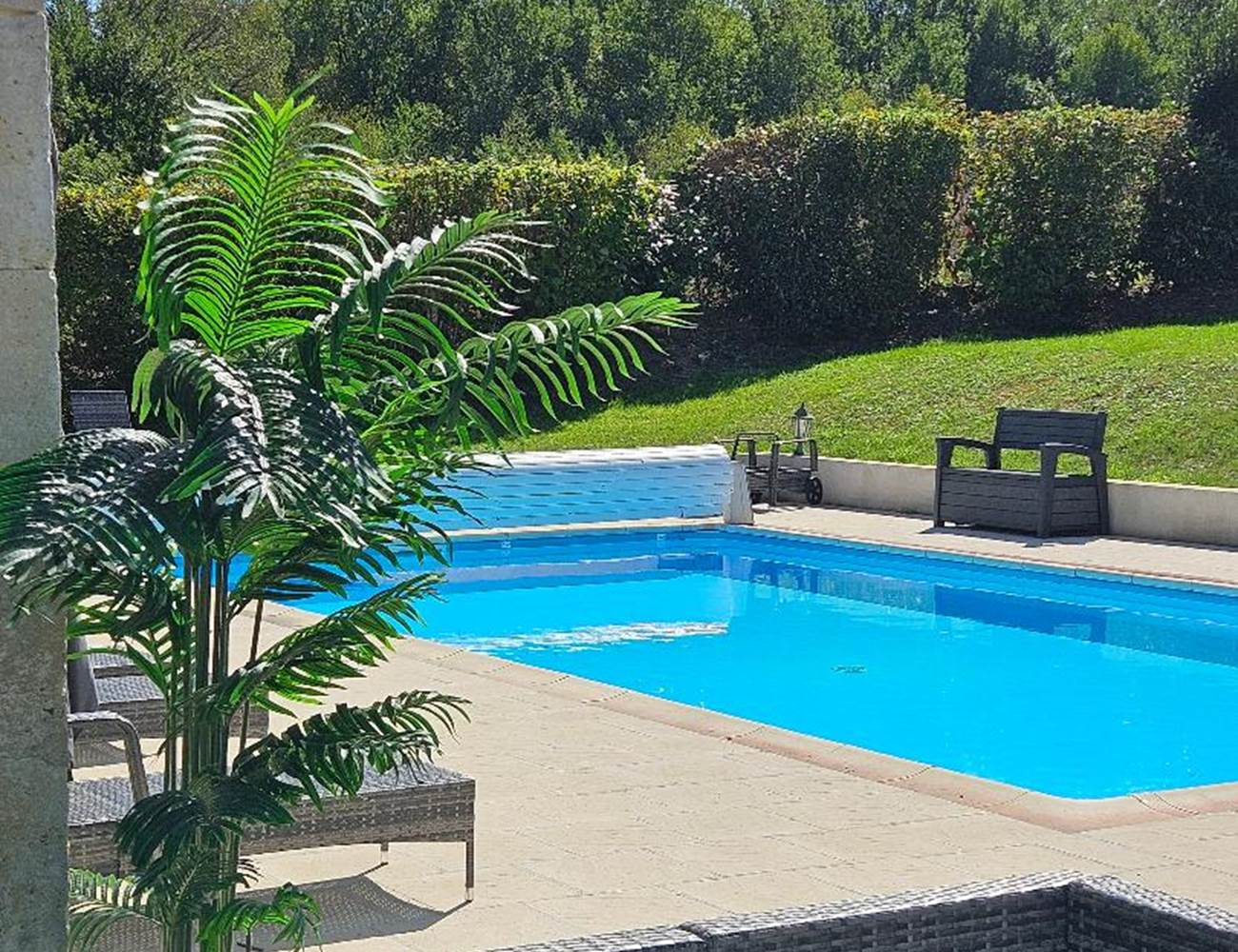 LB Pool-photo-gallery