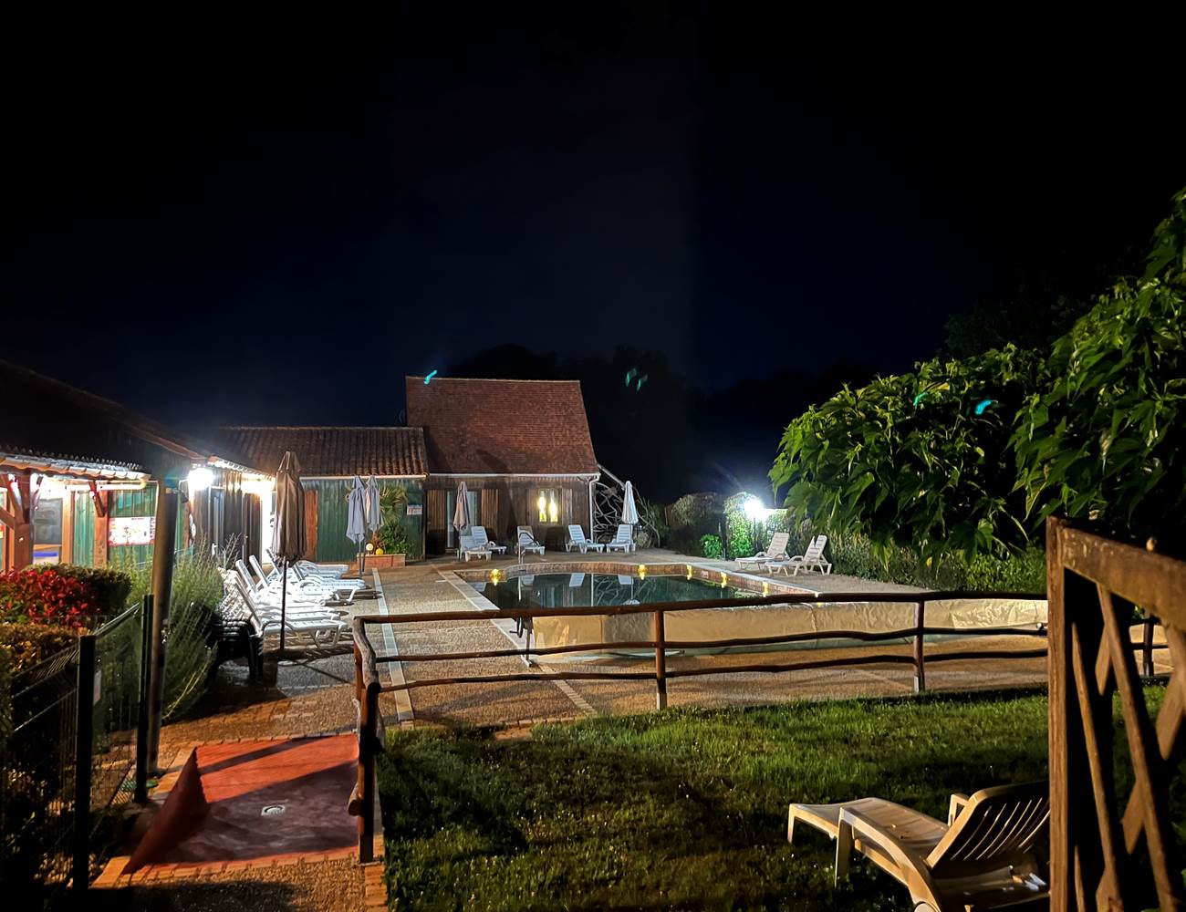 Piscine près de la terrasse-photo-gallery