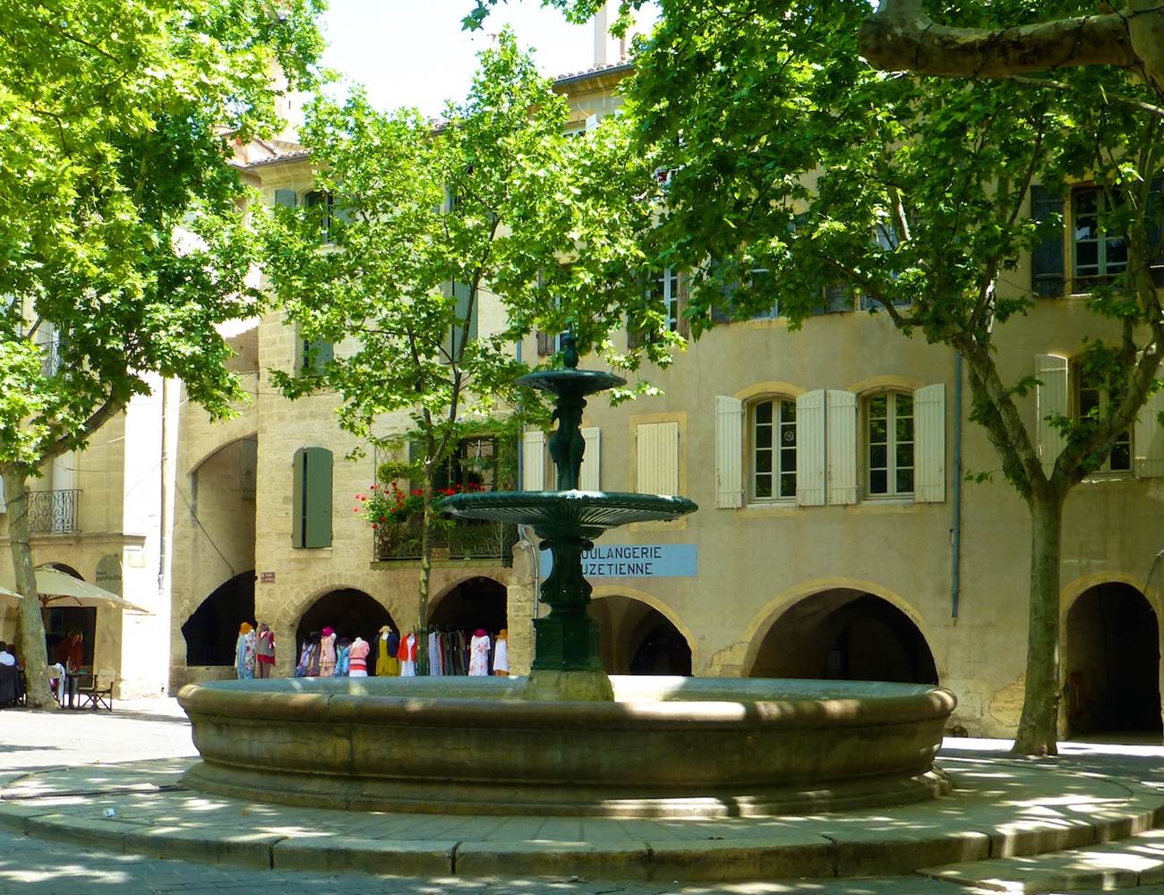 PLACE AUX HERBES - UZÈS