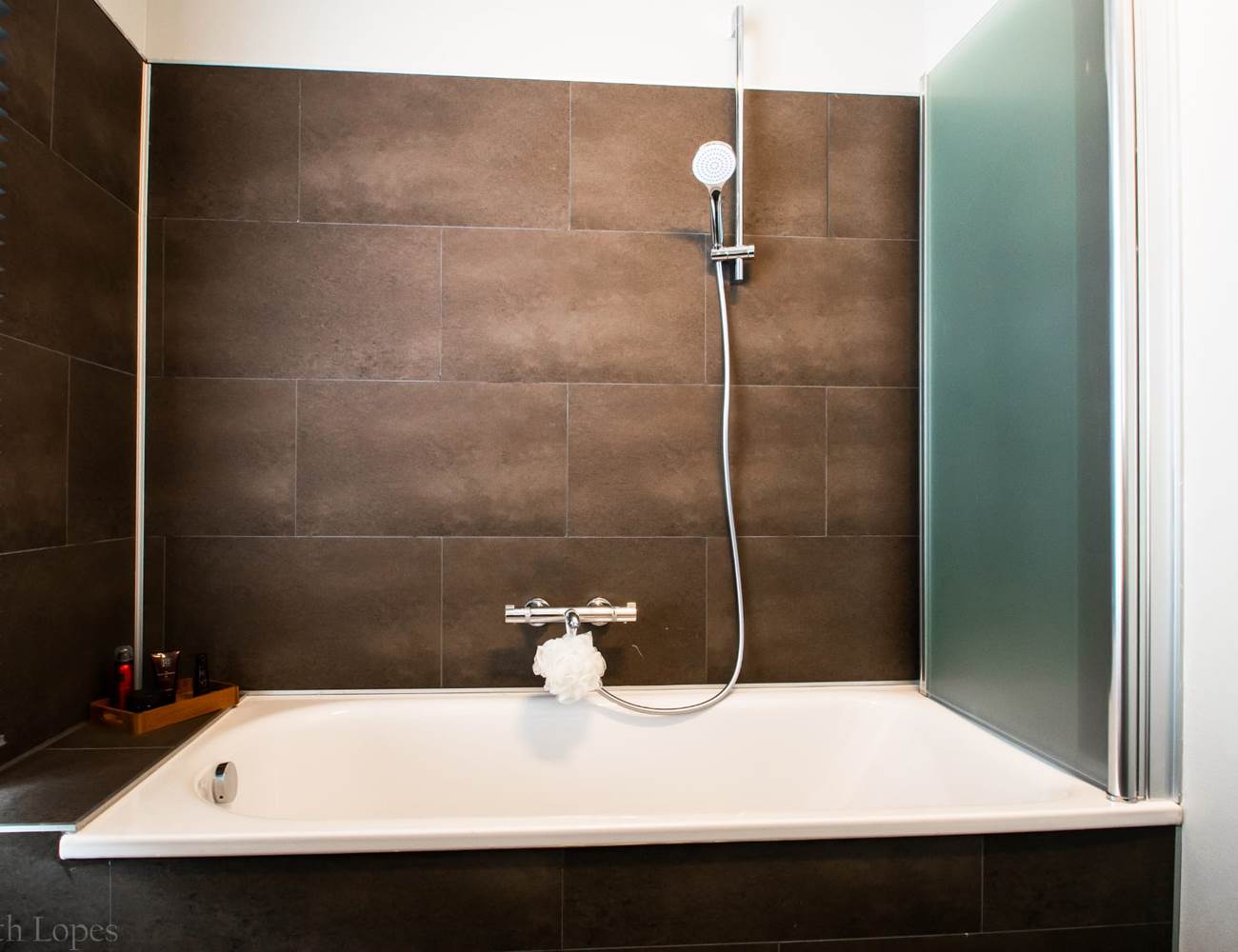 Baignoire salle de bain n°1  1er étage-photo-gallery