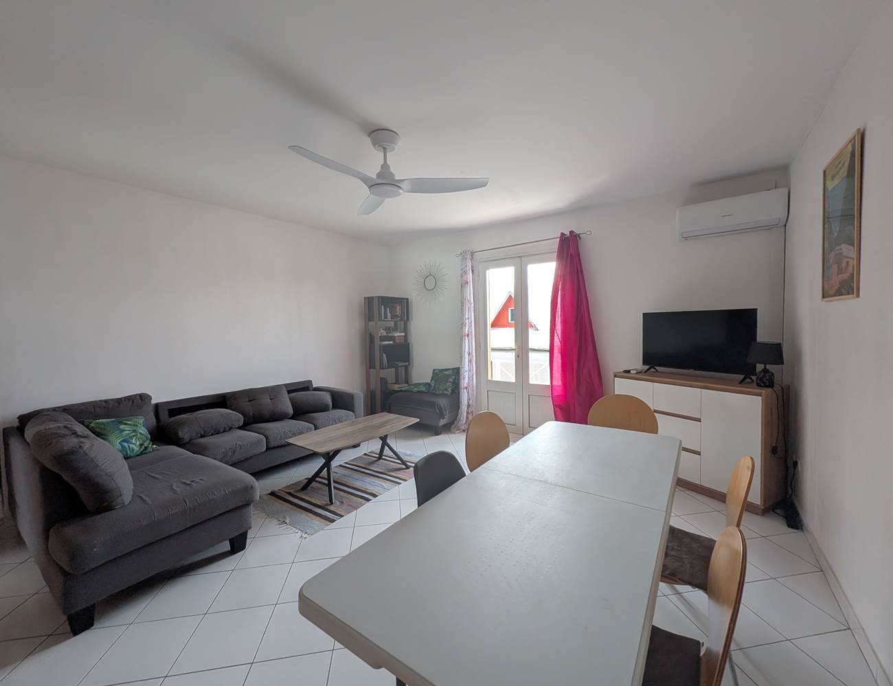 1000008512-photo-gallery