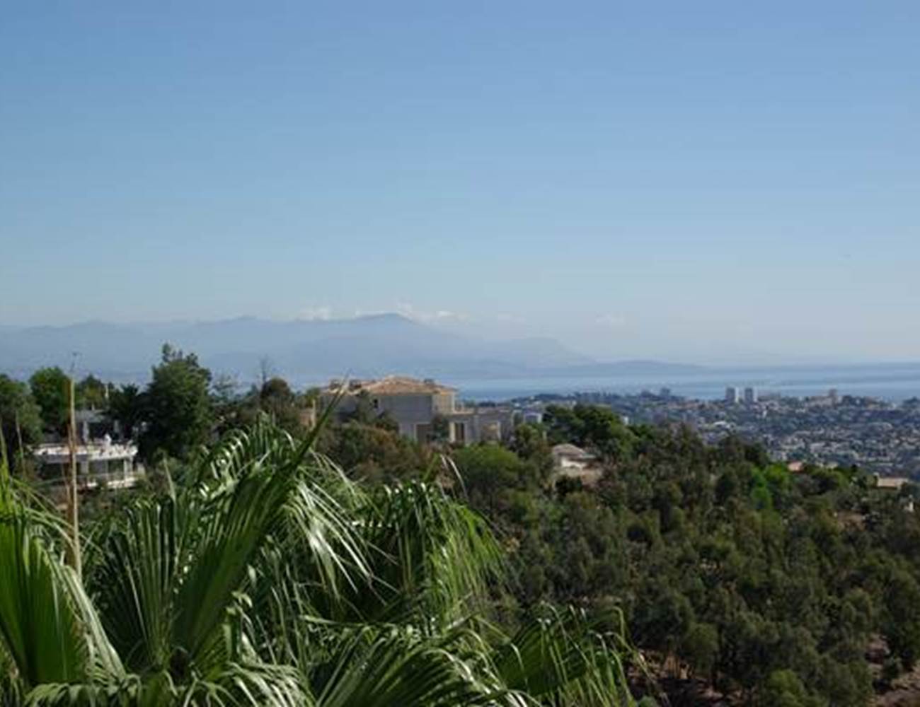 chambre vue colline  villa cannes-photo-gallery
