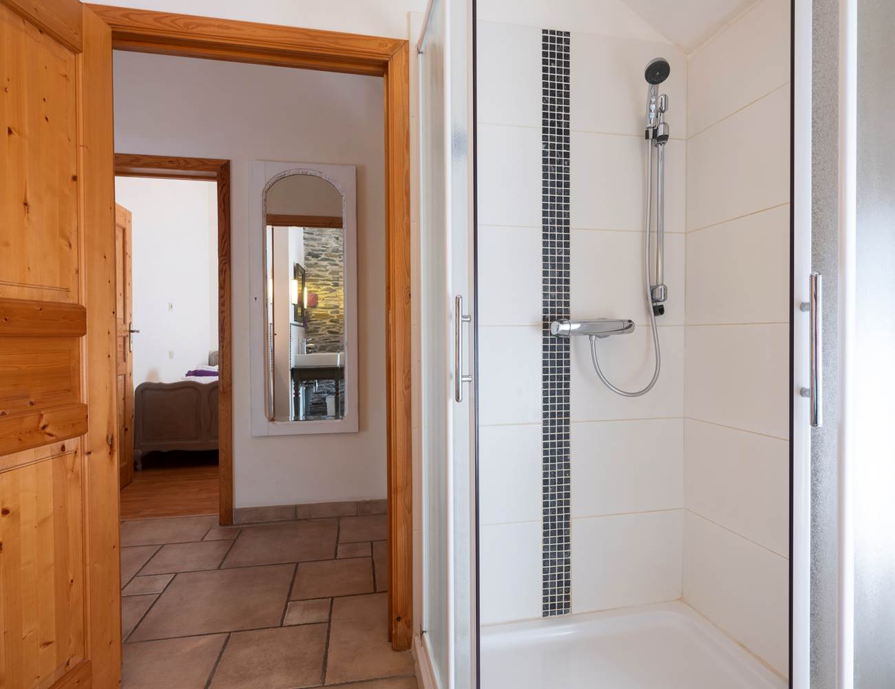 Salle d'eau chambre aux lits jumeaux-photo-gallery