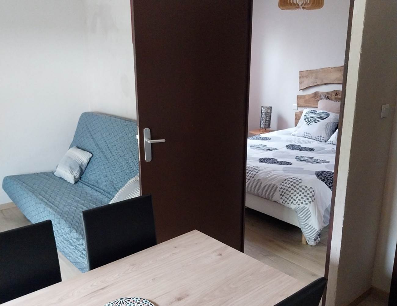 vue piece à vivre et chambre gite 3-photo-gallery
