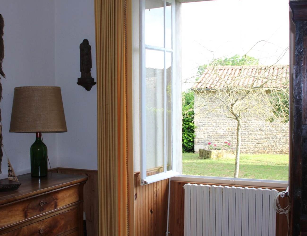 Chambre à lit double, vue sur le jardin privatif-photo-gallery