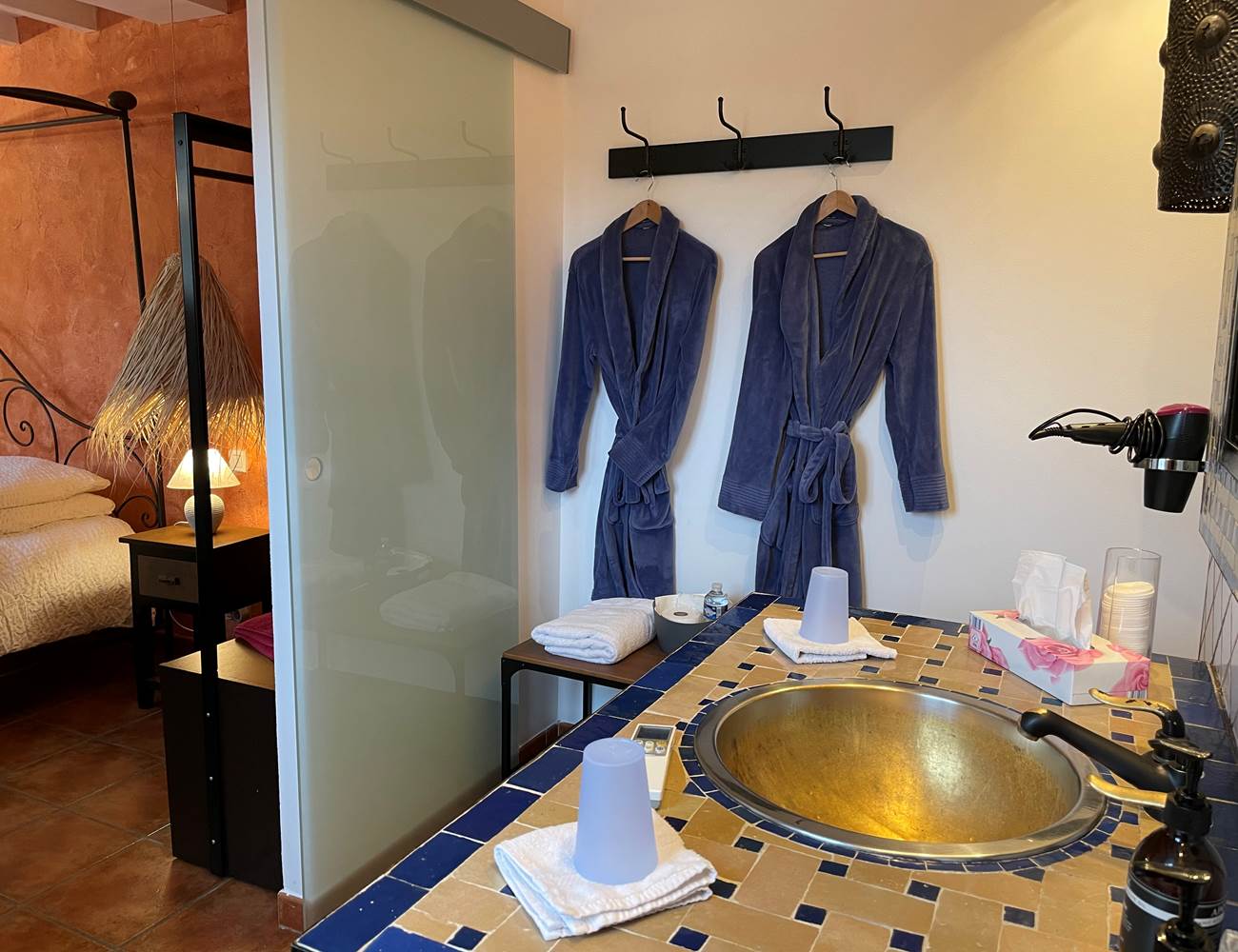 chambre titouan salle de bain-photo-gallery