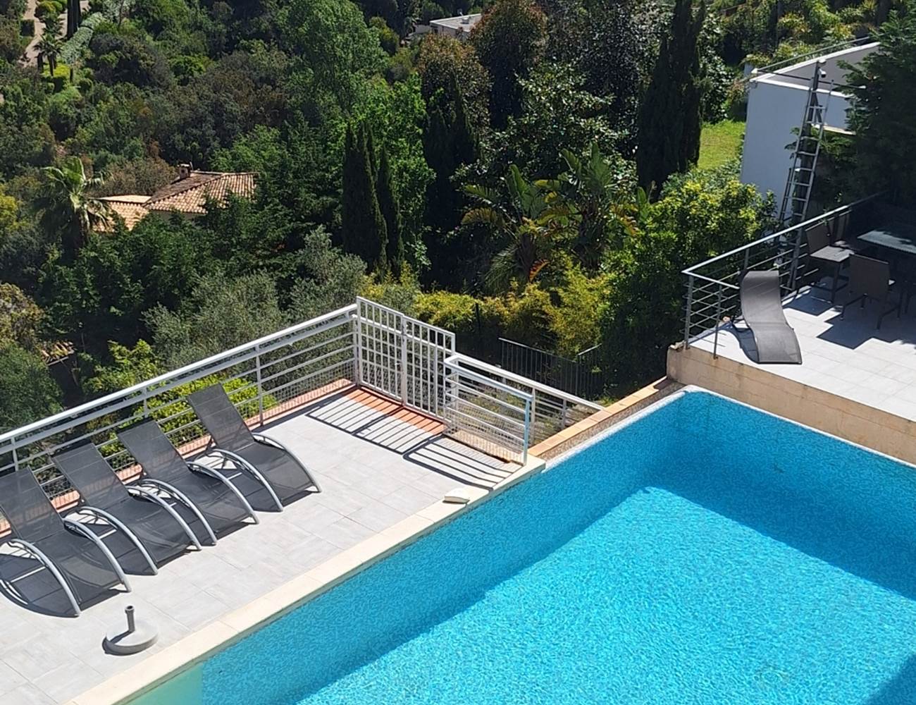 Piscine privée avec vue mer à Cannes-photo-gallery