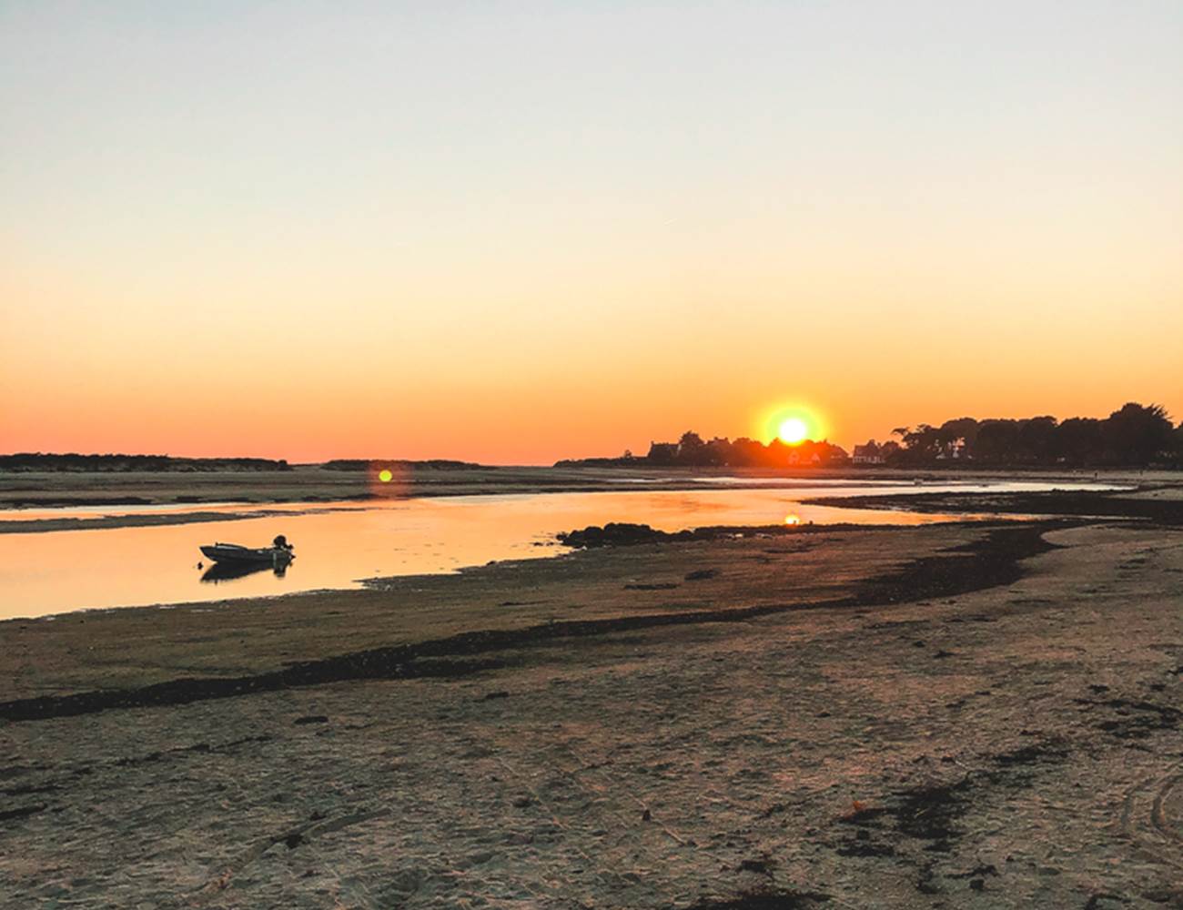 Coucher de soleil sur la plage du Letty depuis la Paillotte Iodée Bénodet-photo-page