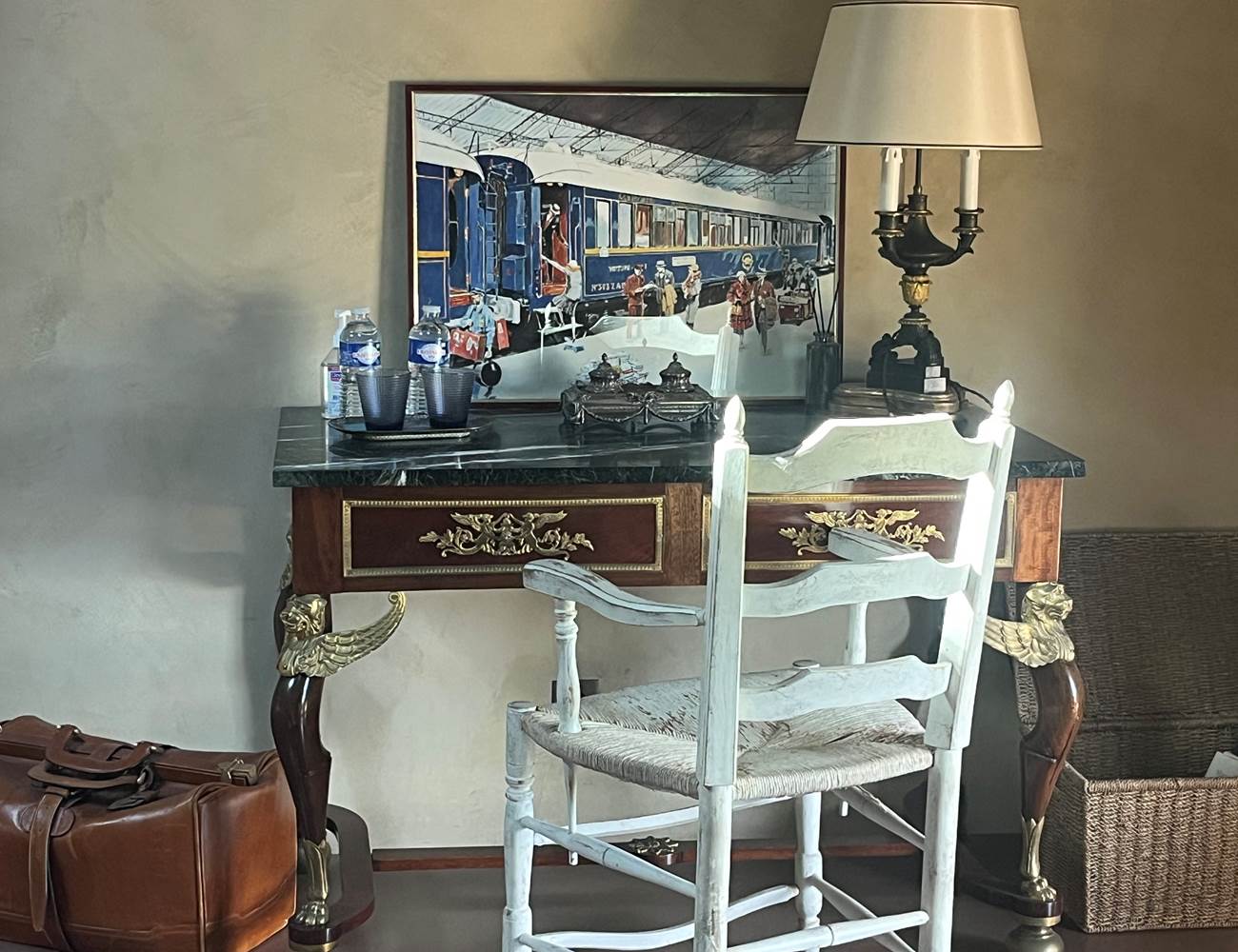 Notre bureau empire dans la notre chambre luxe en Provence - Vaucluse-photo-gallery