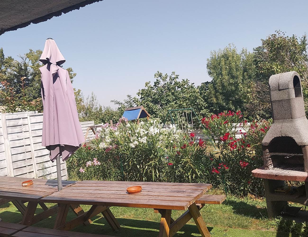 vue de la terrasse de puis l'intérieur-photo-gallery