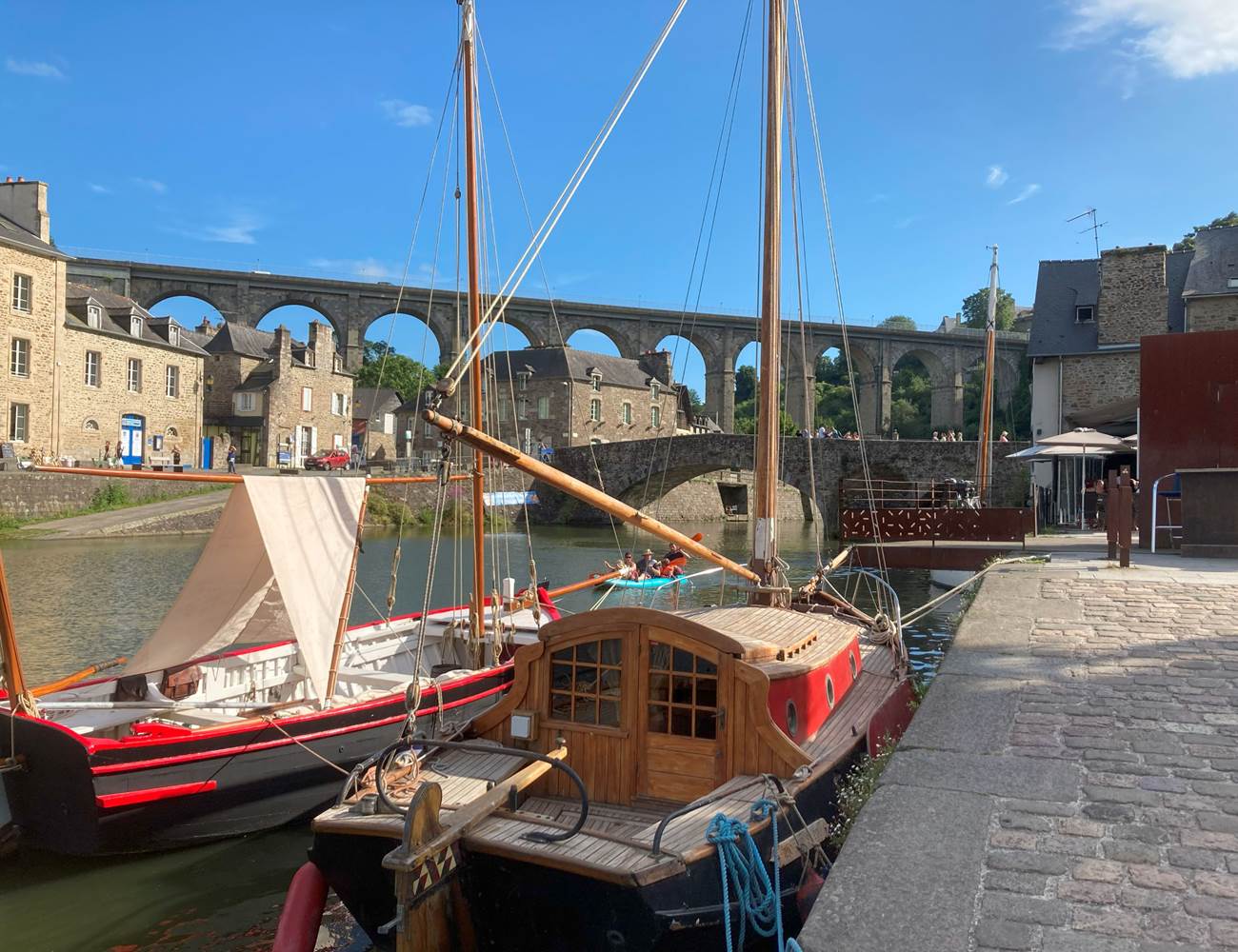 descendre sur le port de Dinan