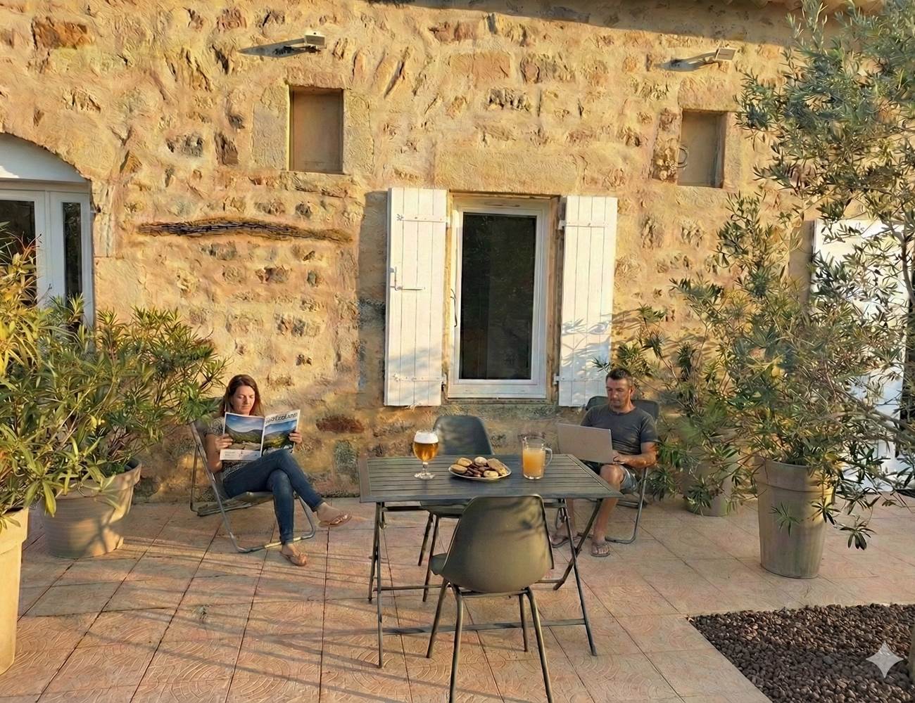 La terrasse privative de la chambre Figue