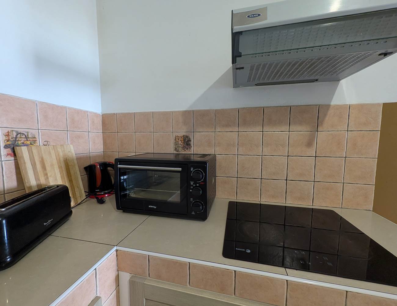 1000008518-photo-gallery