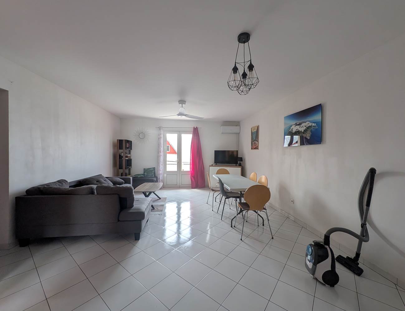 1000008511-photo-gallery