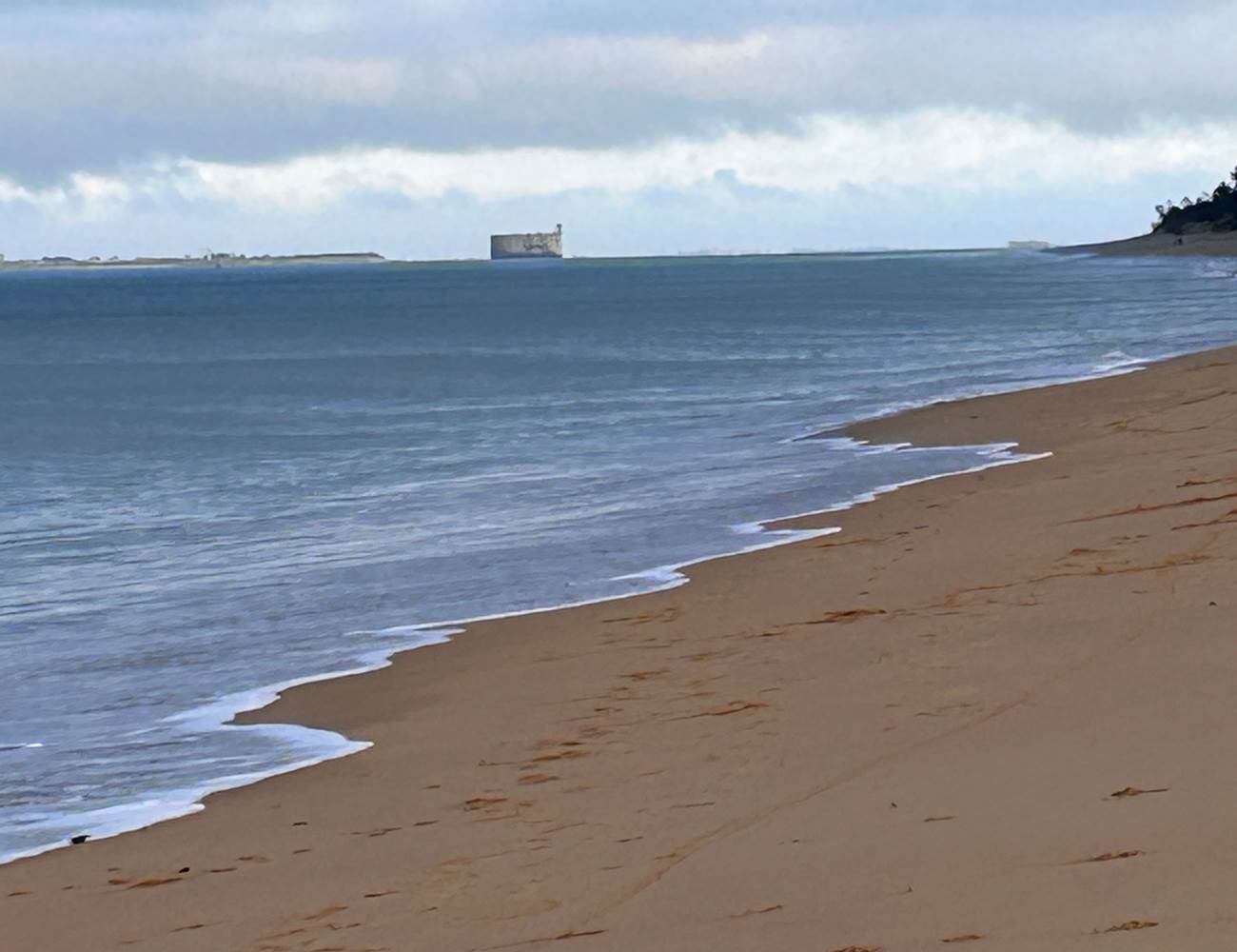 La plage de la Gautrelle avec vue sur Fort Boyard-photo-page