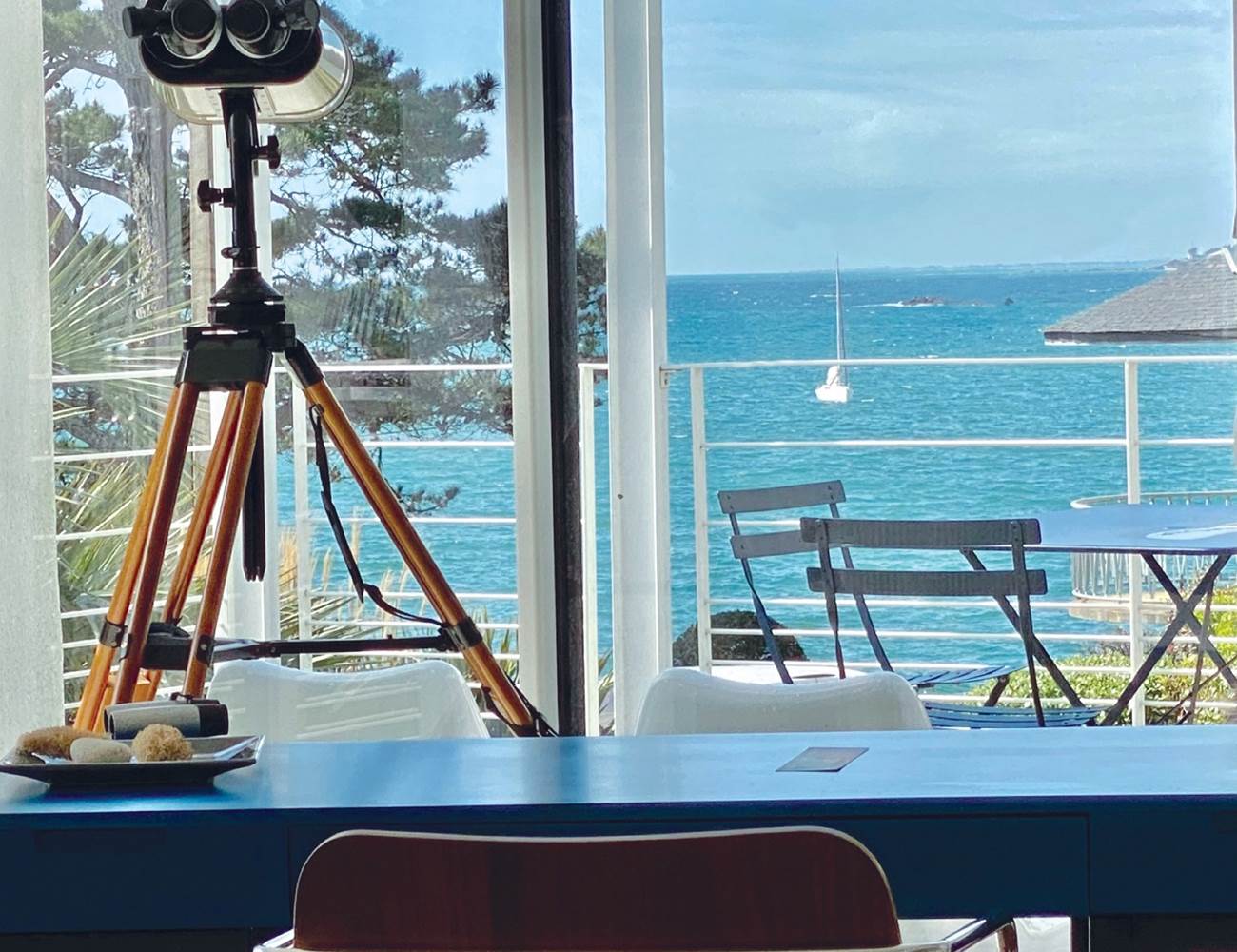 Jumelle ;vue sur chenal du port-photo-gallery