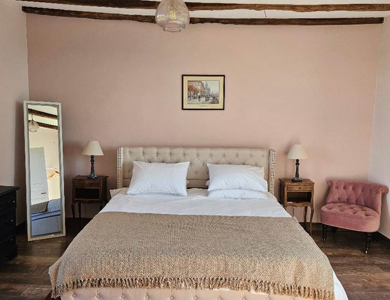 LB 2 Dusky room-photo-gallery