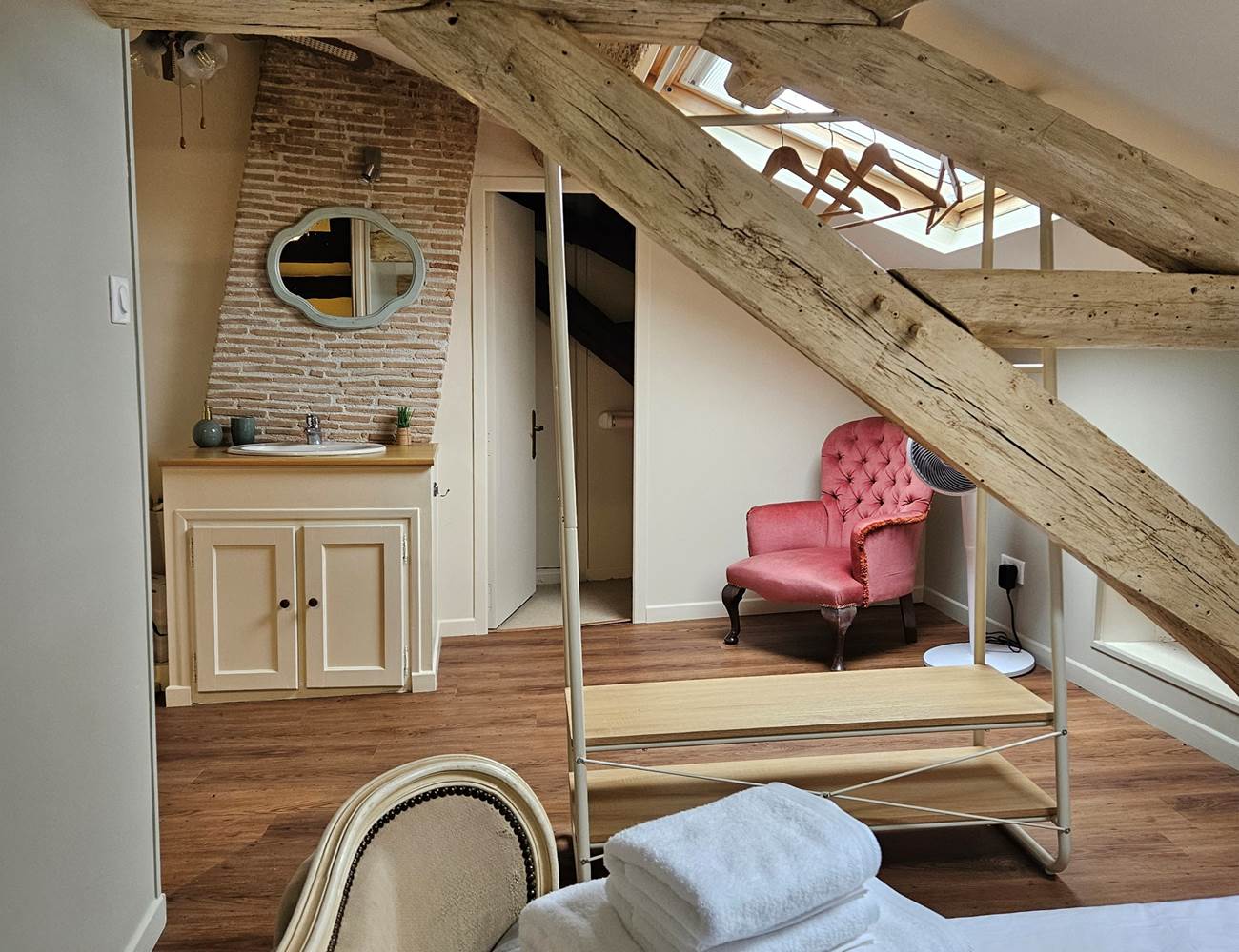 LB 1 Sage with en suite room-photo-gallery