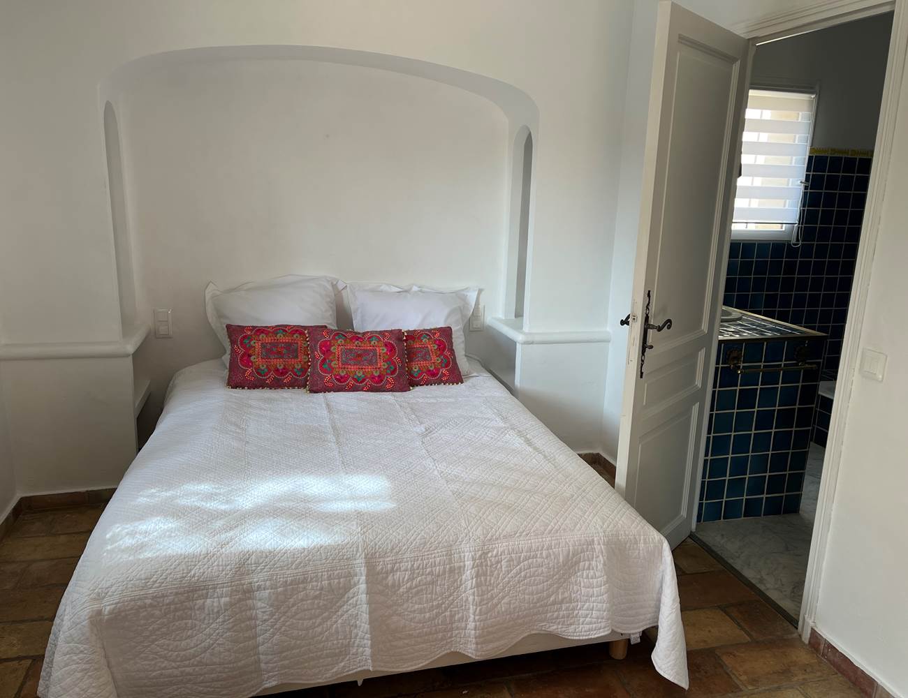 Double with ensuite bathroom-photo-gallery