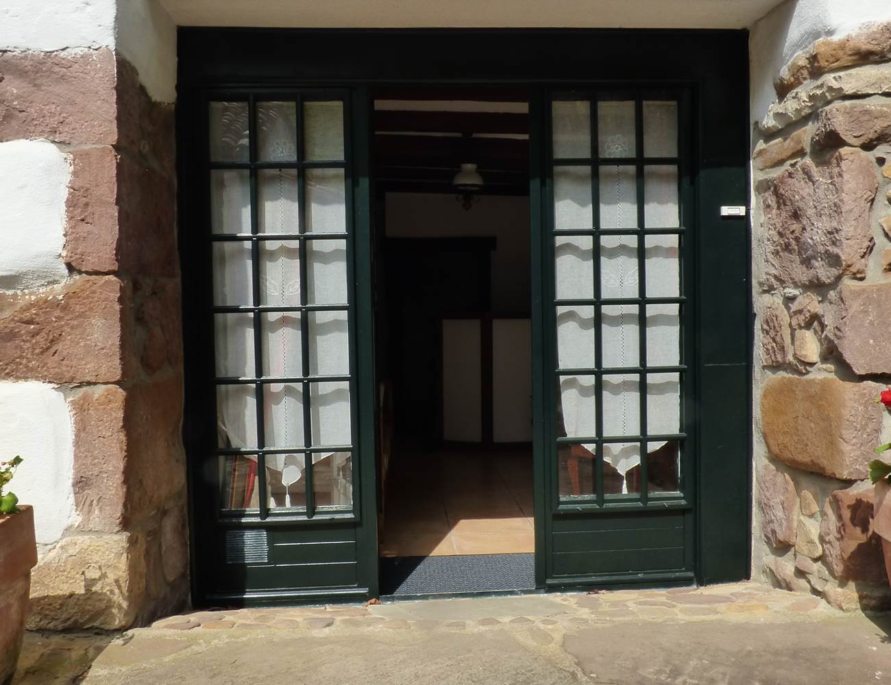 ENTREE DES CHAMBRES-photo-gallery